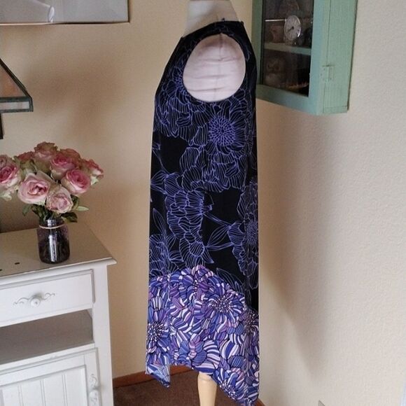 London Times Soft Knit Dark Floral Asymmetrical Dress - Picture 4 of 8